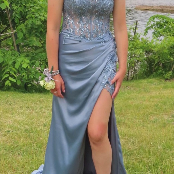 Prom Dress Size 6 - Picture 3 of 3